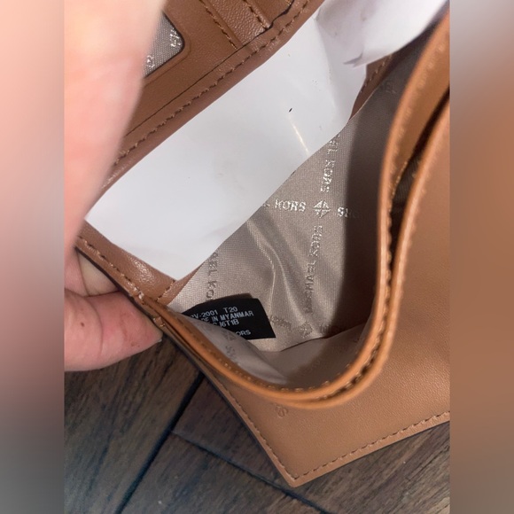 MK passport holder wallet Michael Kors monogram passport holder travel wallet - Picture 4 of 13